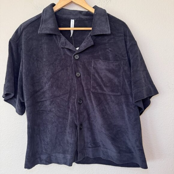 FABLETICS Womens Black Island Terry Boxy Button Up Shirt Large NWT - Picture 2 of 4